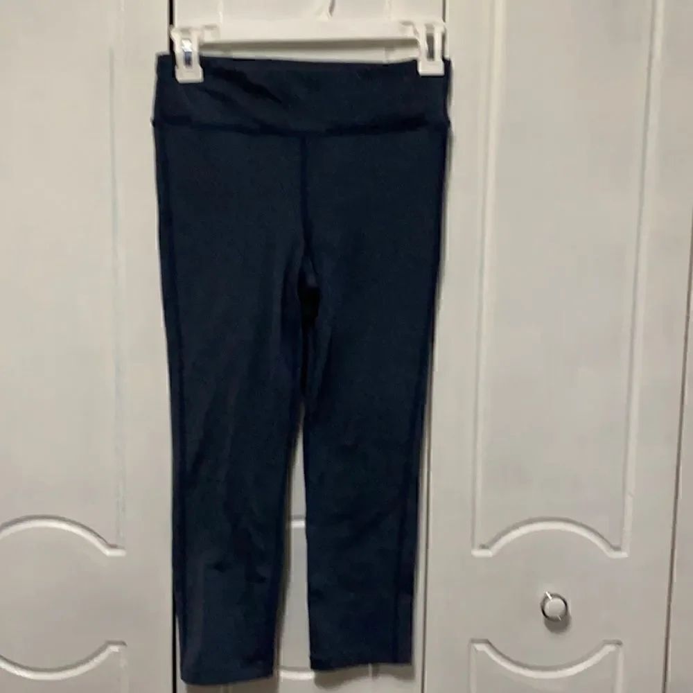 Lou & Grey Capri Leggings Gray size XS